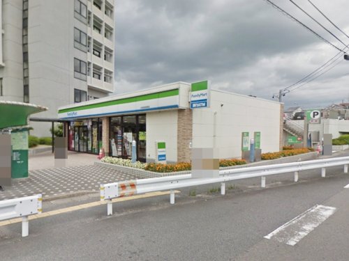 コンビニ　ファミリーマート小牧市民病院店（コンビニ）まで459m