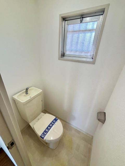 ミツウロコ王子第二マンションのトイレ写真