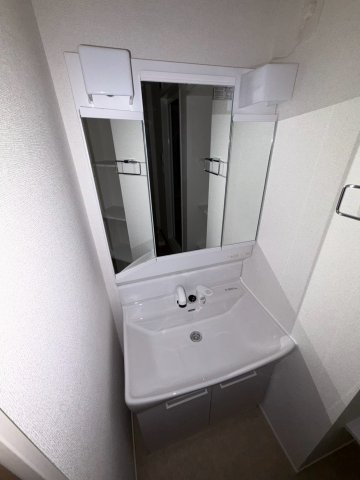 ＪＲ内房線 五井駅 バス乗車時間：25分 最寄りバス停で下車 徒歩6分 3階建 築1年の内装写真