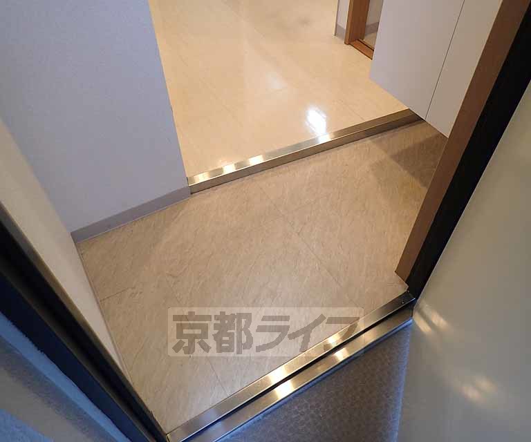 ヴィータ京都西院の玄関写真