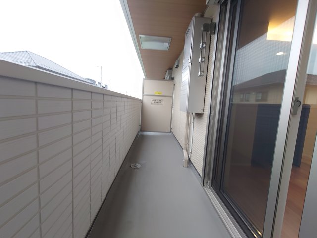 バルコニー　同施工会社、同型タイプです