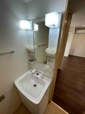 ＪＲ山手線 日暮里駅 徒歩7分 5階建 築11年の内装写真
