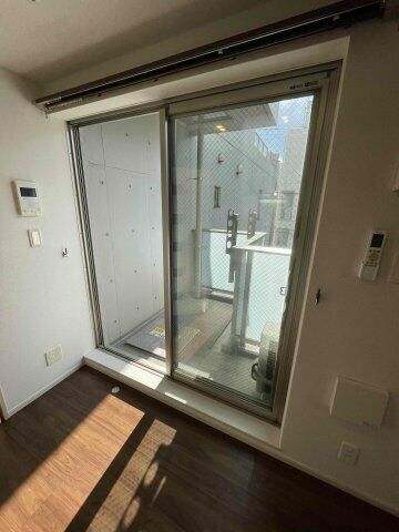 ＪＲ山手線 日暮里駅 徒歩7分 5階建 築11年の内装写真