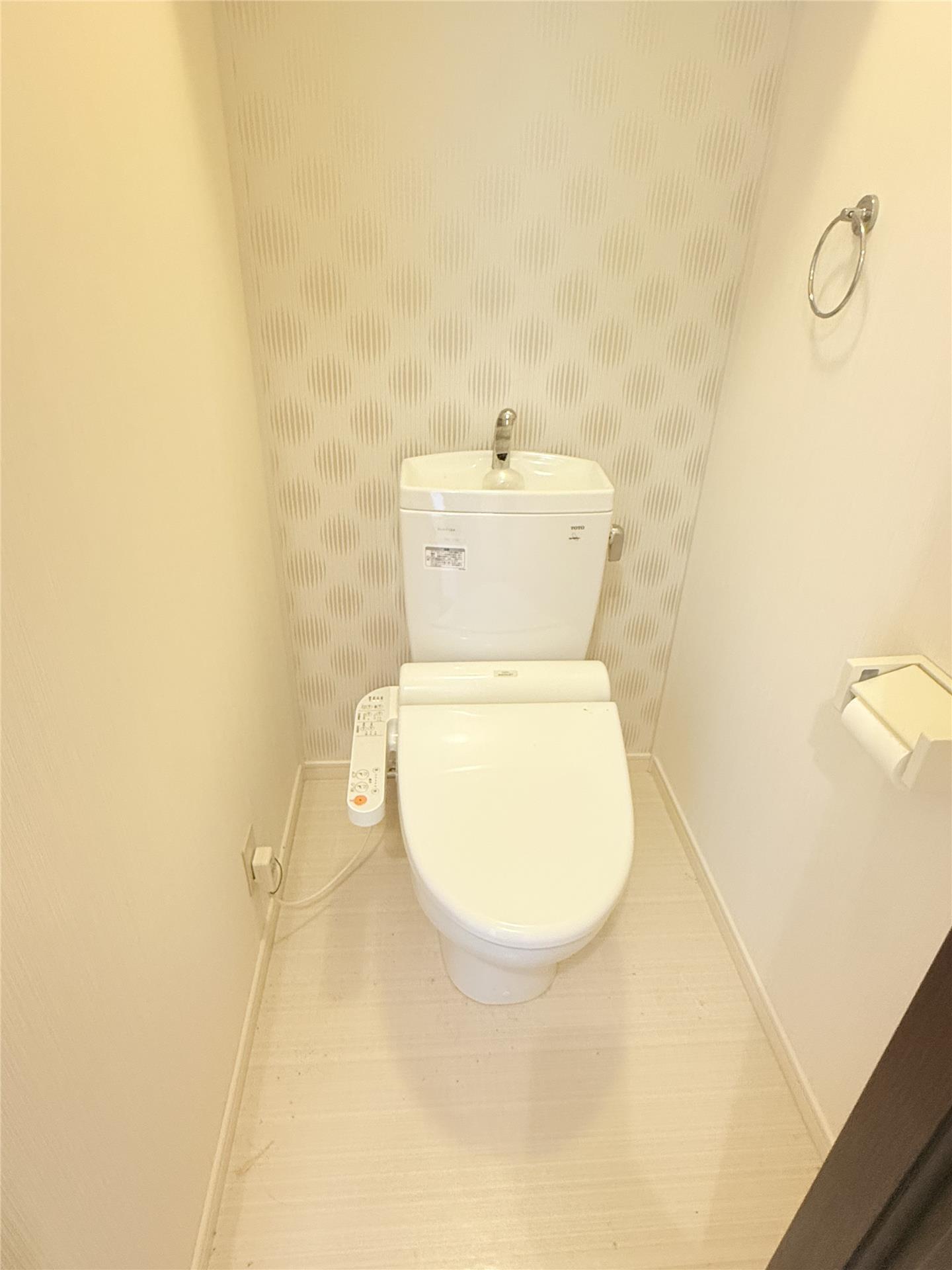 トイレ　※同物件別室同タイプの写真です