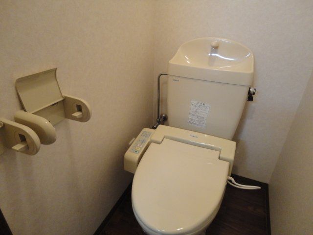 コンフォールメゾンIIのトイレ写真