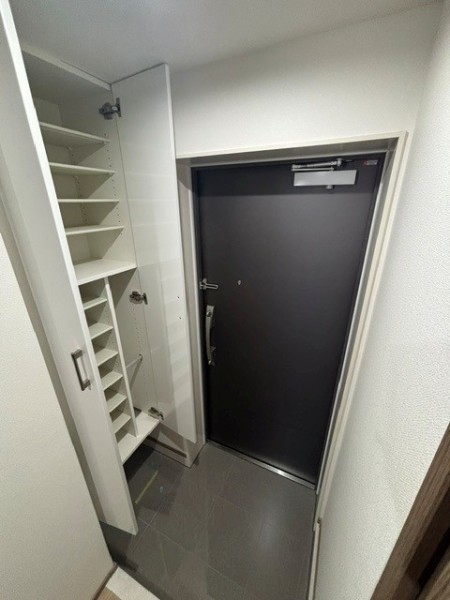 玄関　ゆったりとした玄関です
