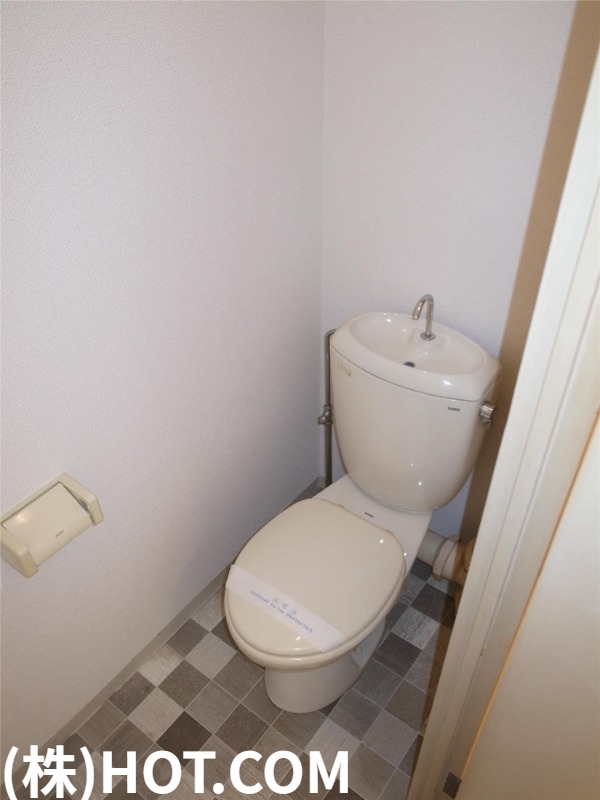 地下鉄七隈線 七隈駅 徒歩16分 4階建 築39年のトイレ写真