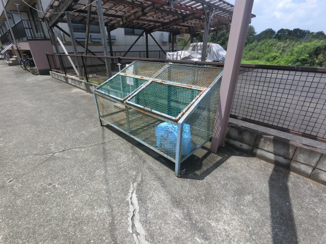 ＪＲ総武本線 榎戸駅 徒歩3分 3階建 築36年の外観写真