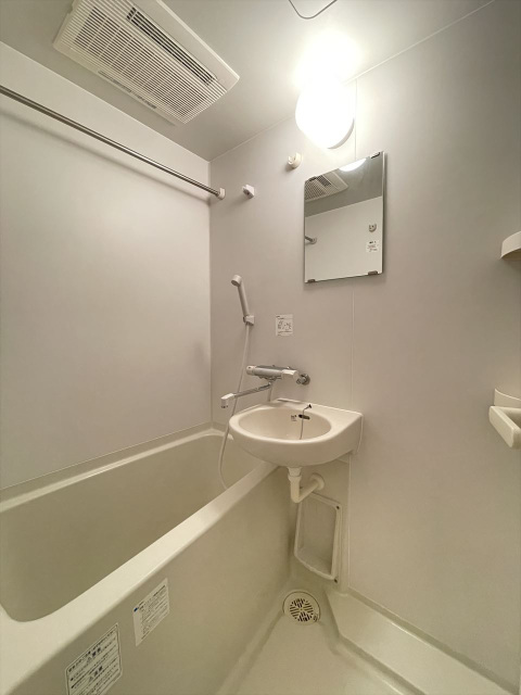 バス・シャワールーム　※同タイプ参考写真