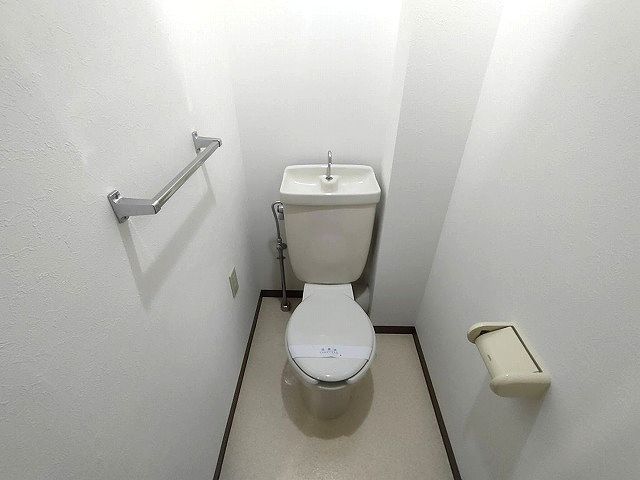近鉄大阪線 大阪教育大前駅 徒歩10分 4階建 築31年のトイレ写真