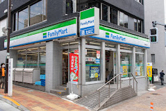 コンビニ　ファミリーマート 神楽坂上店（コンビニ）まで378m