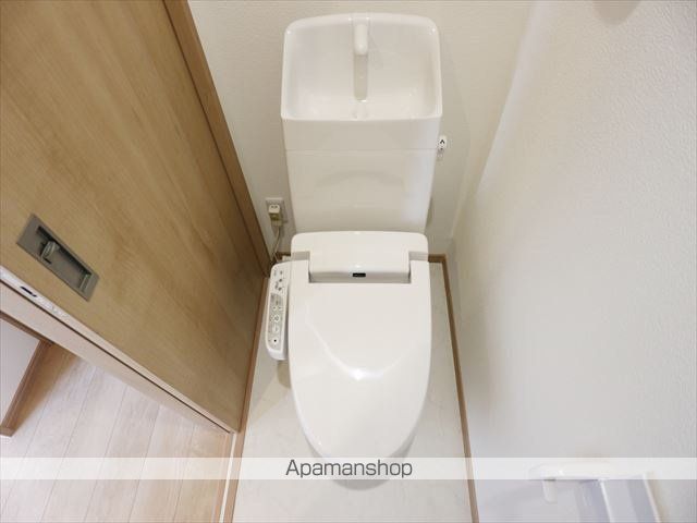 ＪＲ山陽本線 西条駅 徒歩15分 2階建 築4年のトイレ写真