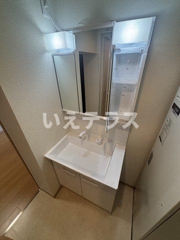 洗面設備　使いやすい洗面所です
