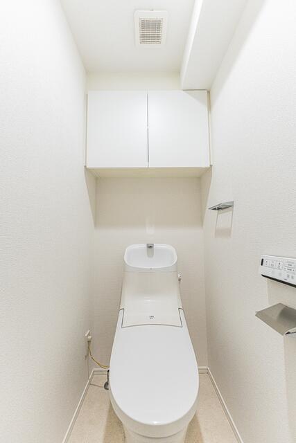 ＪＲ山手線 品川駅 徒歩9分 4階建 築10年のトイレ写真