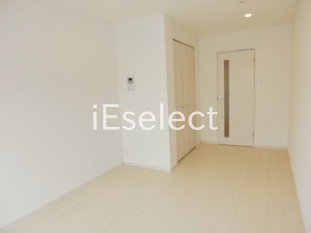 居室・リビング　ベランダ側からのお部屋です。
