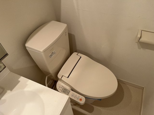 トイレ　エトワール白金