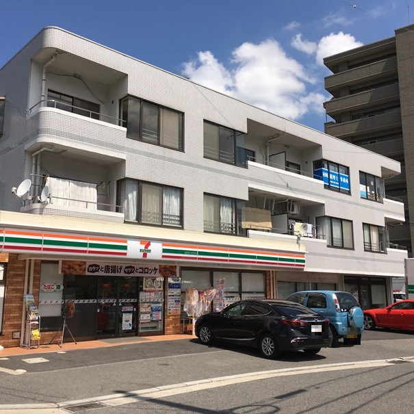 コンビニ　セブンイレブン中野東店（コンビニ）まで1300m