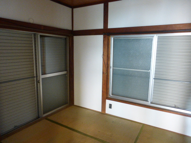 その他設備　1、2Fすべて雨戸付