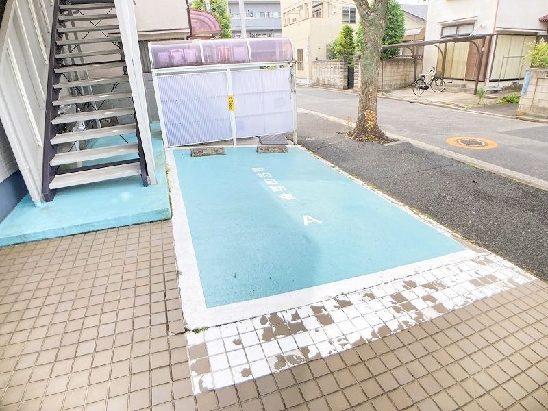 駐車場　駐車場
