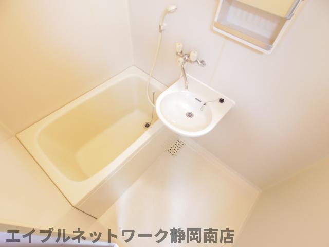 バス・シャワールーム　きれいなお風呂です