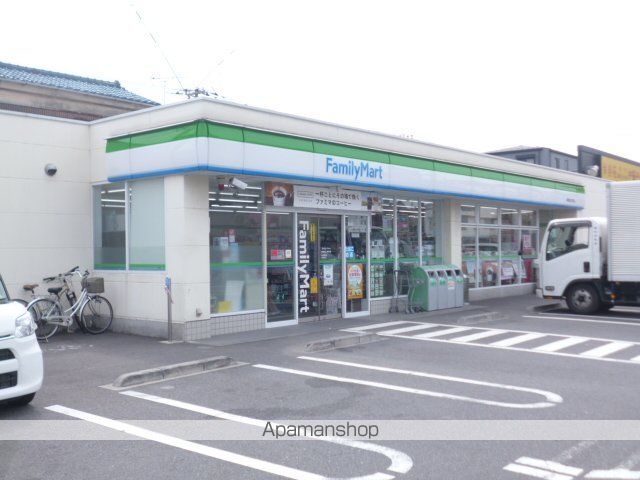 コンビニ　ファミリーマート　横須賀三春町店（コンビニ）まで181m