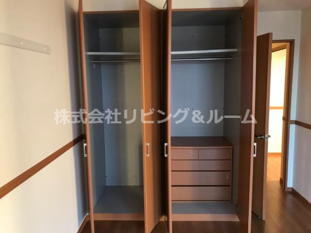 収納　クローゼット