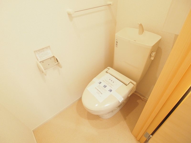 ＪＲ筑豊本線 東水巻駅 徒歩9分 2階建 築14年のトイレ写真