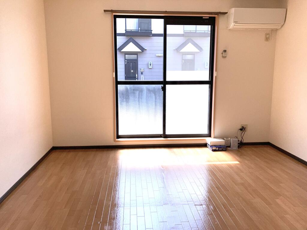 ビューシティ阿羅古Dの居間写真