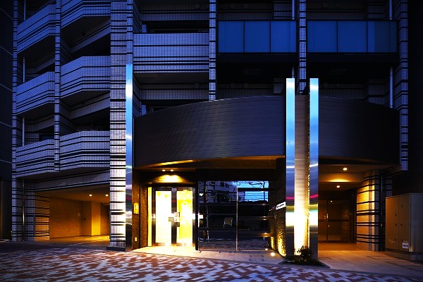 東京メトロ副都心線 東新宿駅 徒歩6分 13階建 築10年の外観写真