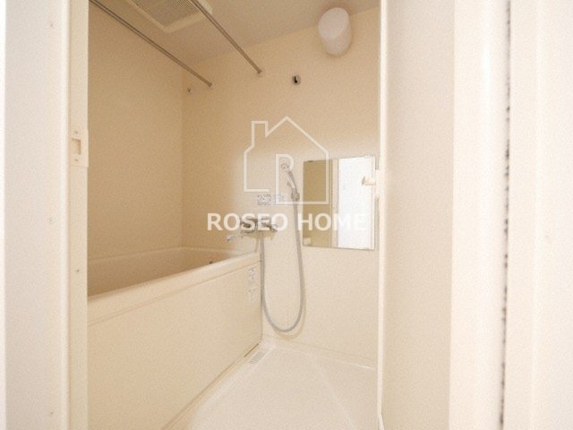 バス・シャワールーム　同マンション別部屋：参考写真