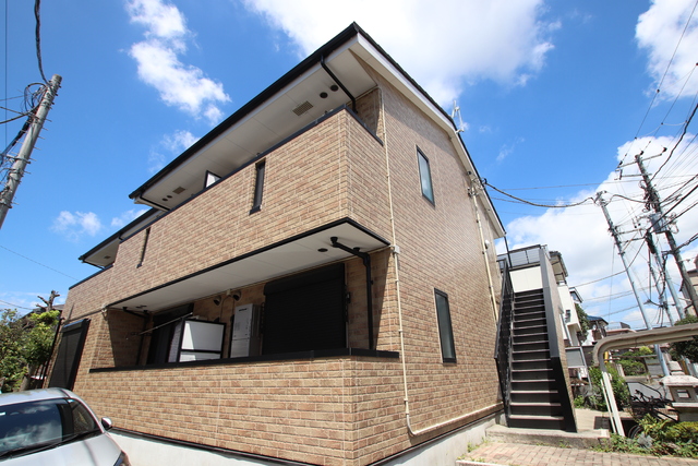 建物外観　落ち着いたデザインです。