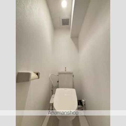地下鉄鶴舞線 浄心駅 徒歩3分 7階建 築35年のトイレ写真