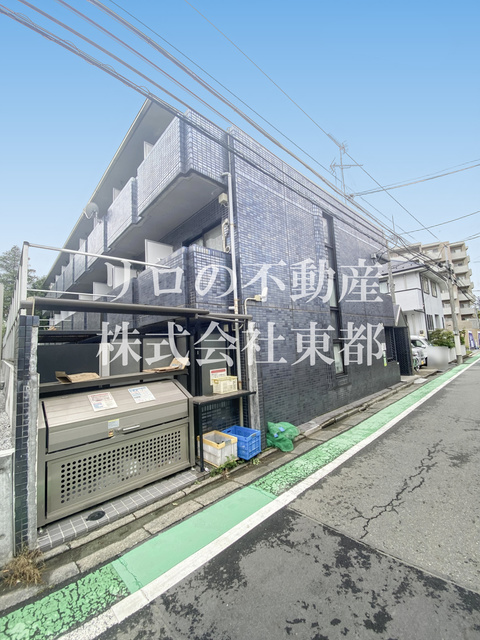 建物外観　周辺は閑静な住宅街ですので落ち着いた住環境です！