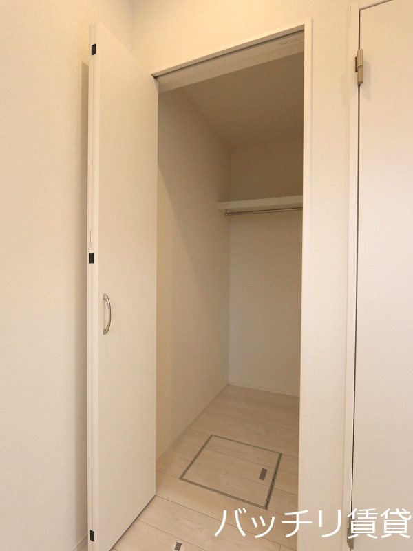 収納　別号室タイプの為、現状を優先致します。