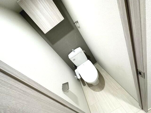 トイレ　温水洗浄便座付きです
