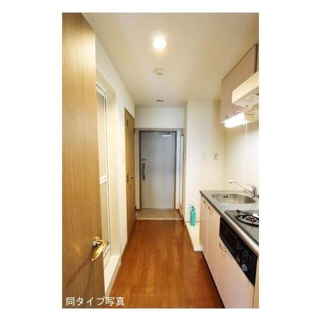 ＪＲ山手線 田町駅 徒歩13分 10階建 築22年の玄関写真