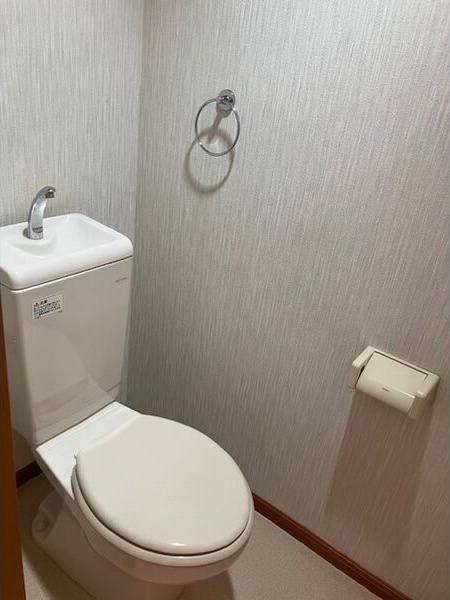 トイレ　同建物の写真です(現況優先とします)