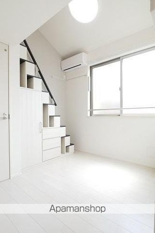 ＪＲ山手線 巣鴨駅 徒歩9分 2階建 築9年の居間写真