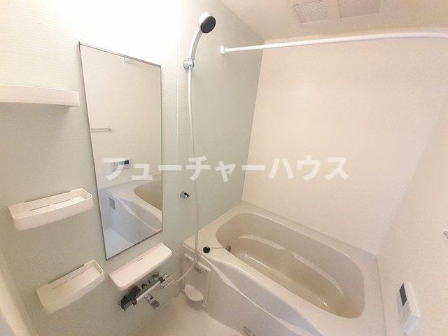 バス・シャワールーム　落ち着いた空間のお風呂です