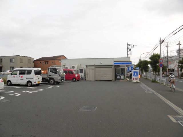 コンビニ　ローソン（コンビニ）まで790m