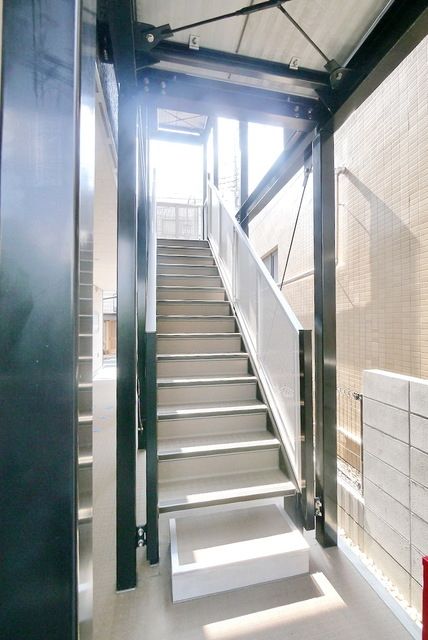 エントランス　入口