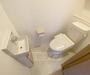 トイレ　洗浄機能付きトイレです。独立手洗いあります。