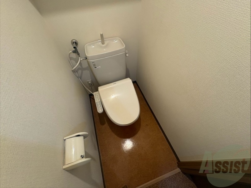 トイレ　ウォシュレット機能がついたトイレ。安心して使用できますね。