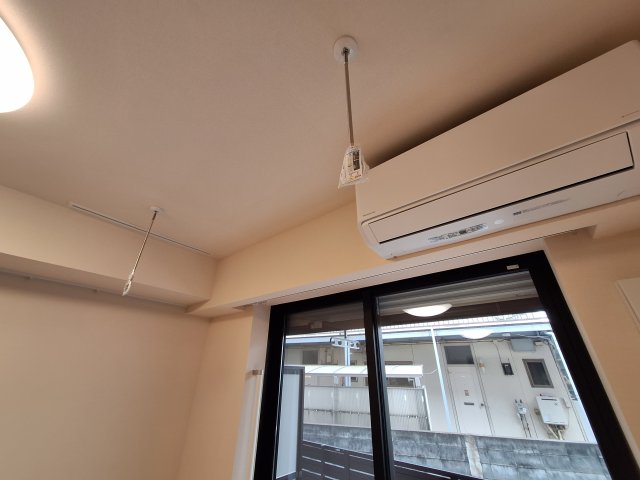 その他設備　防犯シャッター/室内物干しフック
