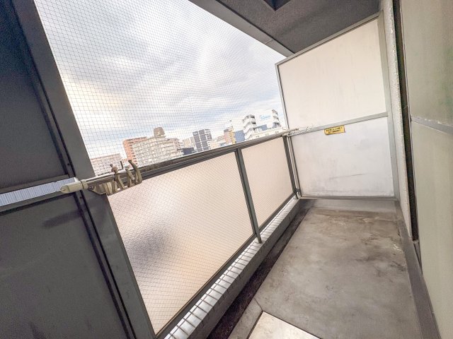 地下鉄中央線 九条駅 徒歩7分 9階建 築37年の内装写真
