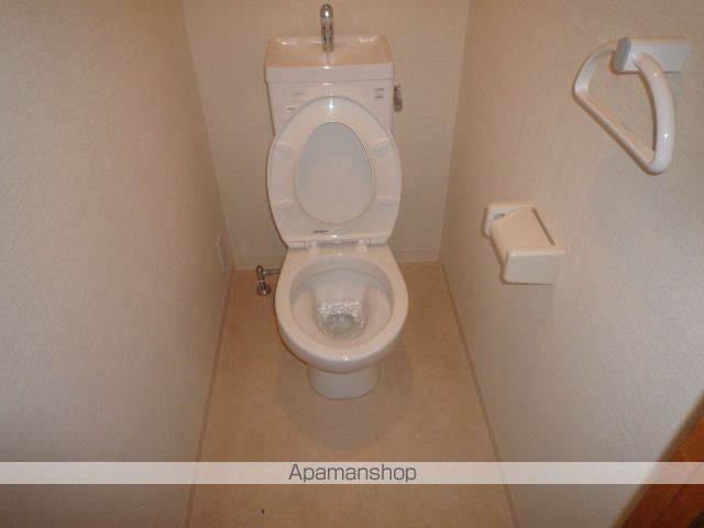 ＪＲ中央線 荻窪駅 徒歩11分 5階建 築18年のトイレ写真