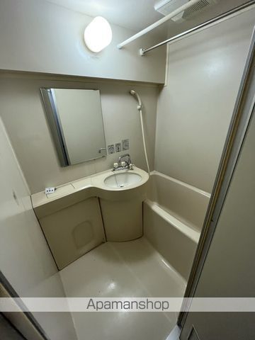 地下鉄東西線 西１８丁目駅 徒歩1分 5階建 築18年の風呂写真