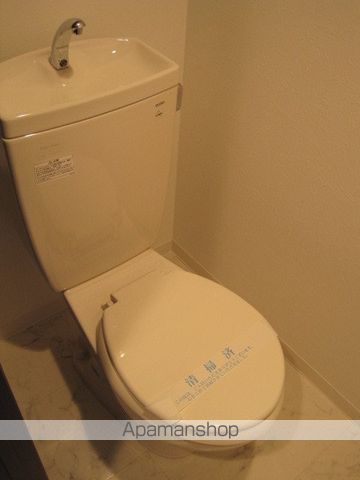 地下鉄東西線 西１８丁目駅 徒歩1分 5階建 築18年のトイレ写真