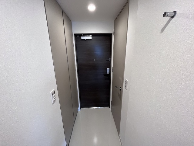 ジオエント西宮北口の玄関写真