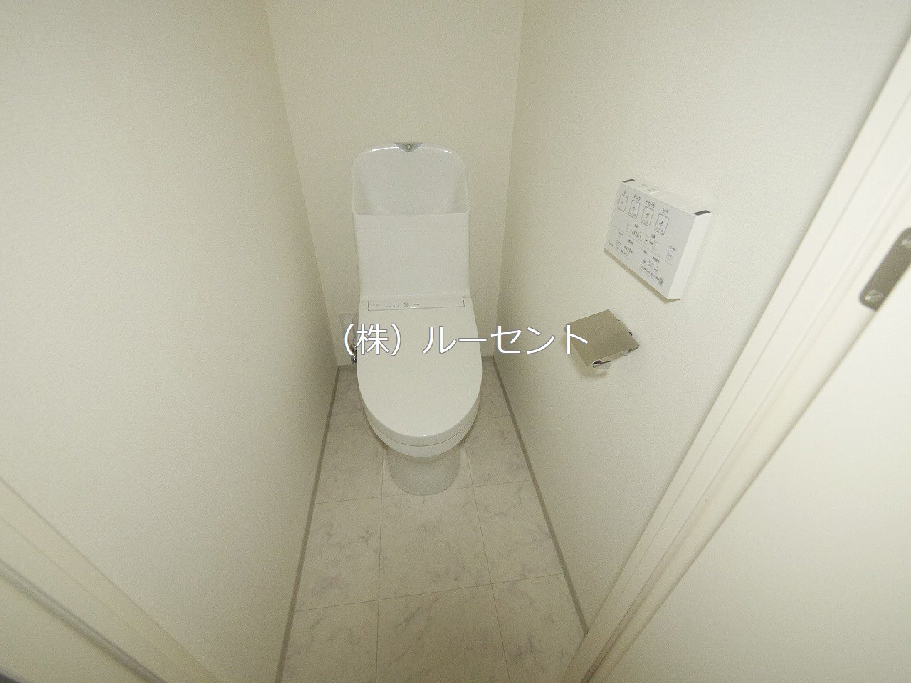 ＪＲ山手線 大塚駅 徒歩4分 15階建 築1年のトイレ写真